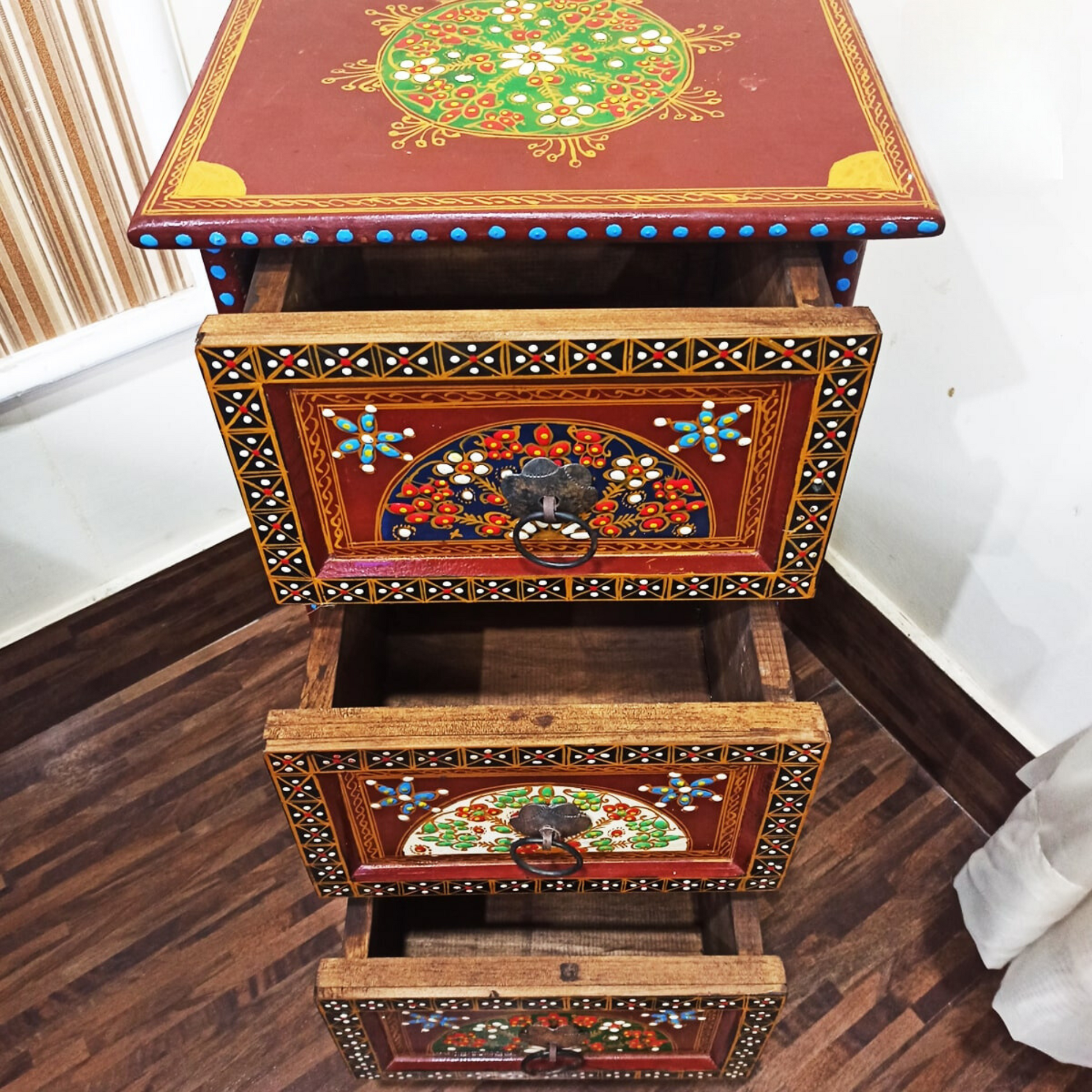 Wooden Swati Chester