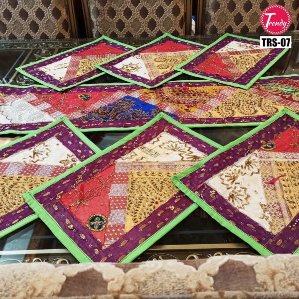 Sindhi Embroidery Runner Set And Place Mat Set
